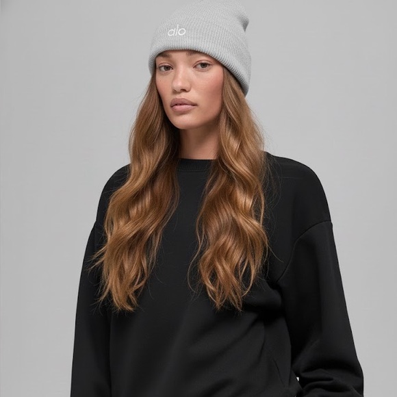 ALO Yoga Heather Gray Knit Hat - Picture 3 of 3